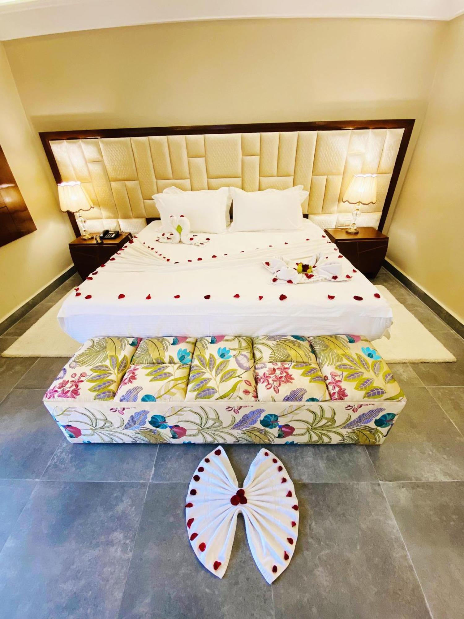 Hotel Prestige Agadir Boutique & Spa Luaran gambar A bedroom at the hotel